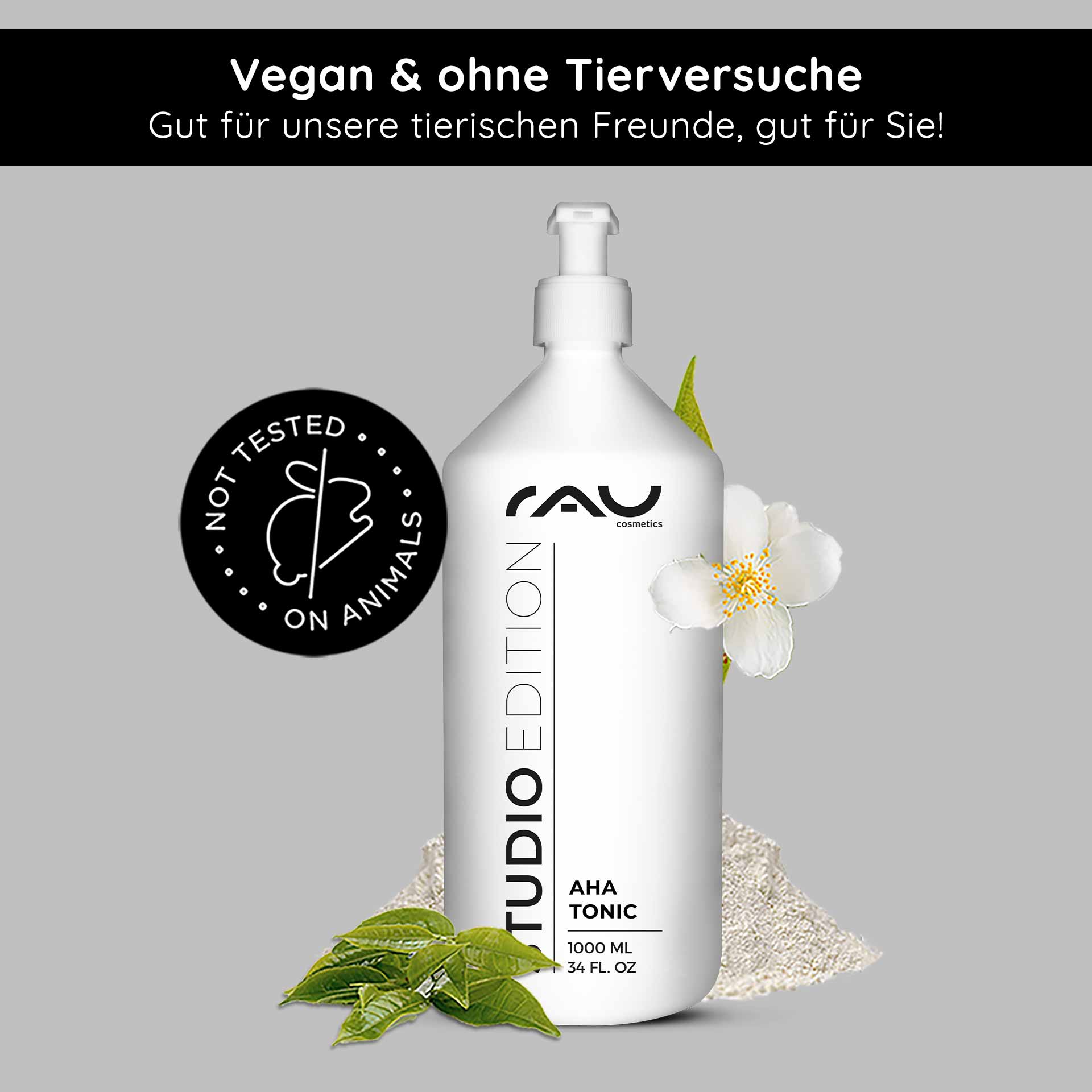 AHA Gesichtswasser: Anti-Aging mit Fruchtsäure & weißem Tee AHA Tonic 1000-ml-Flasche von RAU Cosmetics, mit veganer und tierversuchsfreier Kennzeichnung, mit floralen und pflanzlichen Elementen, die die Vorteile der Hautpflege hervorheben.