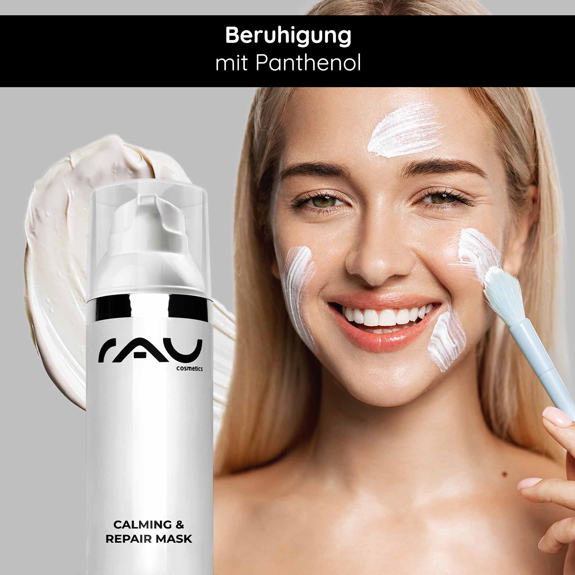 Calming & Repair Mask 50 ml Beruhigende Maske mit Urea Frau mit strahlendem Lächeln trägt RAU Cosmetics Calming & Repair Mask mit Panthenol auf ihr Gesicht auf, um beruhigende Hautpflege zu demonstrieren.
