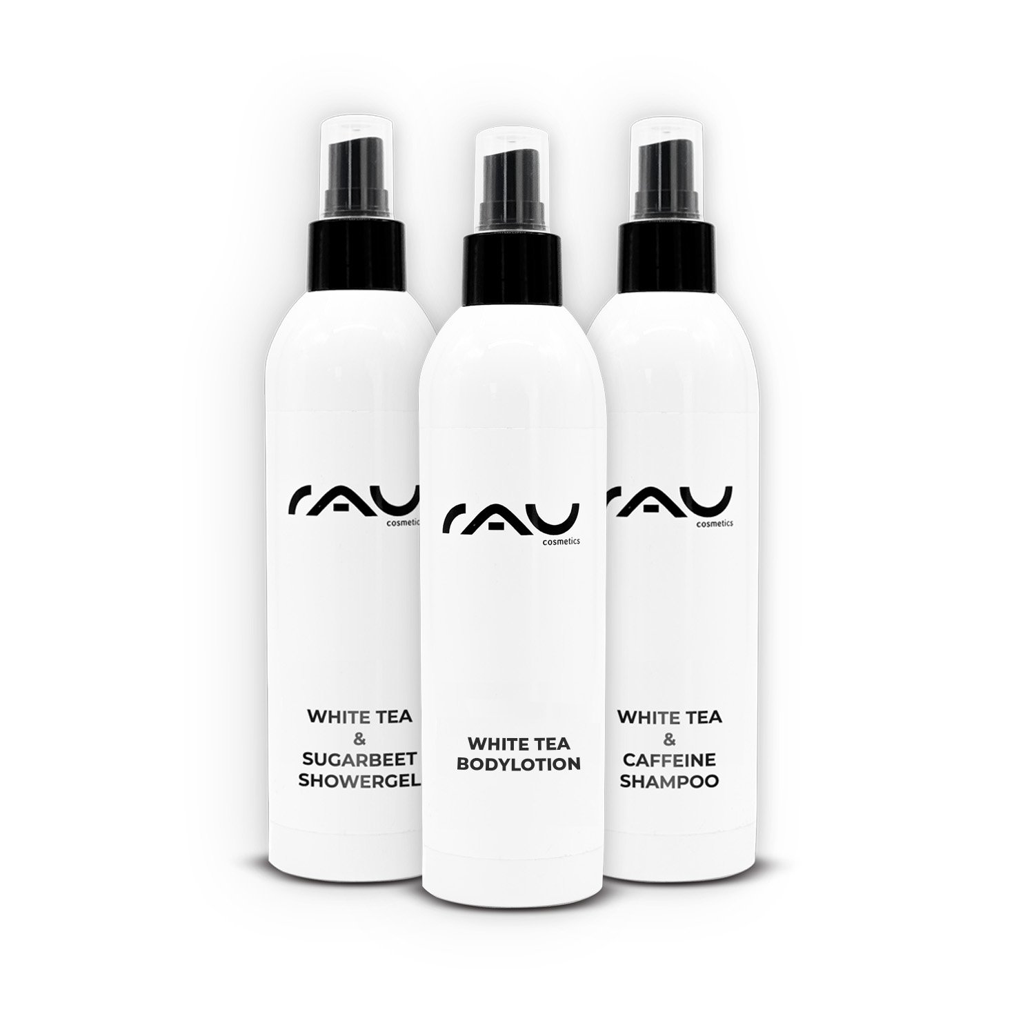 Drei Flaschen von RAU Cosmetics mit White Tea & Sugar Beet Showergel, White Tea Bodylotion und White Tea & Caffeine Shampoo, präsentiert als Teil des „White Tea Love“ Bundles für luxuriöse Haut- und Haarpflege.