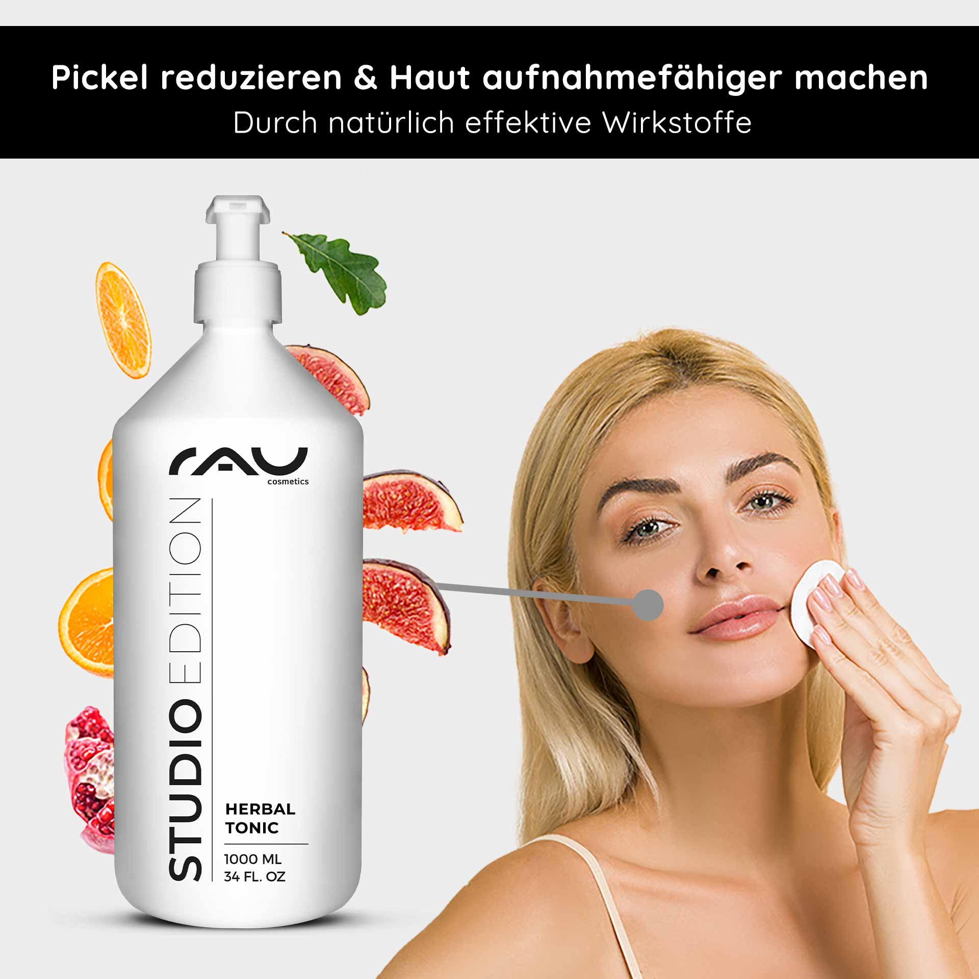 Beyond Herbal Tonic 1000 ml Gesichtswasser Natur RAU Cosmetics Beyond Herbal Tonic, 1000-ml-Flasche mit Zitrusscheiben, Frau trägt Tonic mit einem Wattepad auf das Gesicht auf und fördert so die natürliche Hautpflege für empfindliche und unreine Haut.