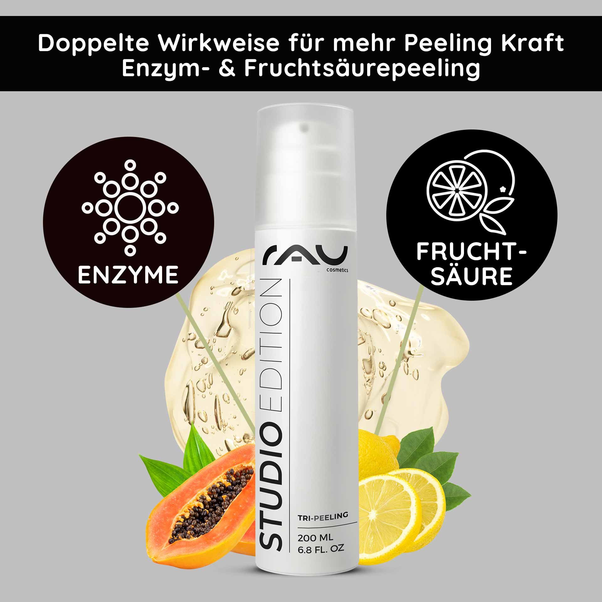 Flasche Tri-Peeling von RAU Cosmetics, 200 ml, mit Abbildung von Enzymen und Fruchtsäuren, umgeben von Papaya- und Zitrusfrüchten, auf grauem Hintergrund, betont die multifunktionale Wirkung und Hautpflegeeigenschaften.