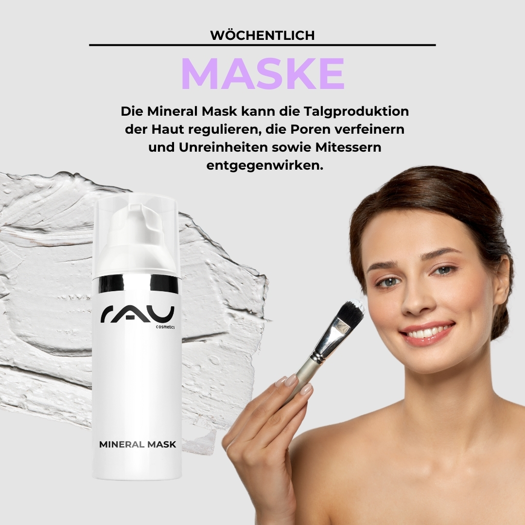 Professional care routine for combination skin Mineralmaske von RAU Cosmetics mit einer lächelnden Frau, die einen Pinsel hält. Sie präsentiert Hautpflege für Mischhauttypen und betont die wöchentliche Anwendung zur Regulierung der Ölproduktion und Verfeinerung der Poren.