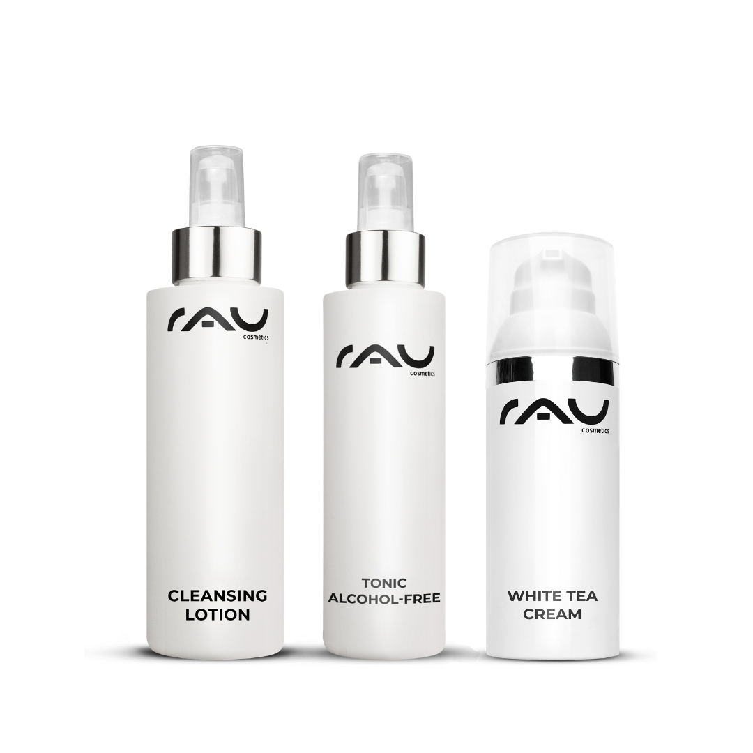 Basic care routine for normal skin Basis Pflegeroutine für normale Haut von RAU Cosmetics, bestehend aus sanfter Reinigungslotion, alkoholfreiem Tonic und leichter Feuchtigkeitscreme.