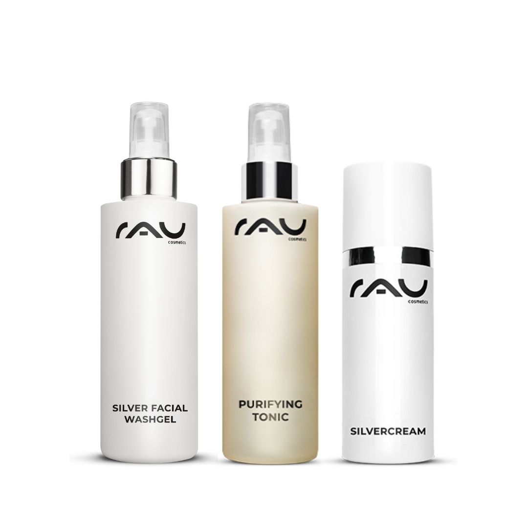 Basic care routine for impure oily skin Das Hautpflegeset von RAU Cosmetics mit Silver Facial Washgel, Purifying Tonic und Silvercream wurde für fettige und zu Akne neigende Haut entwickelt und legt den Schwerpunkt auf antimikrobielle Eigenschaften und eine effektive Reinigung.