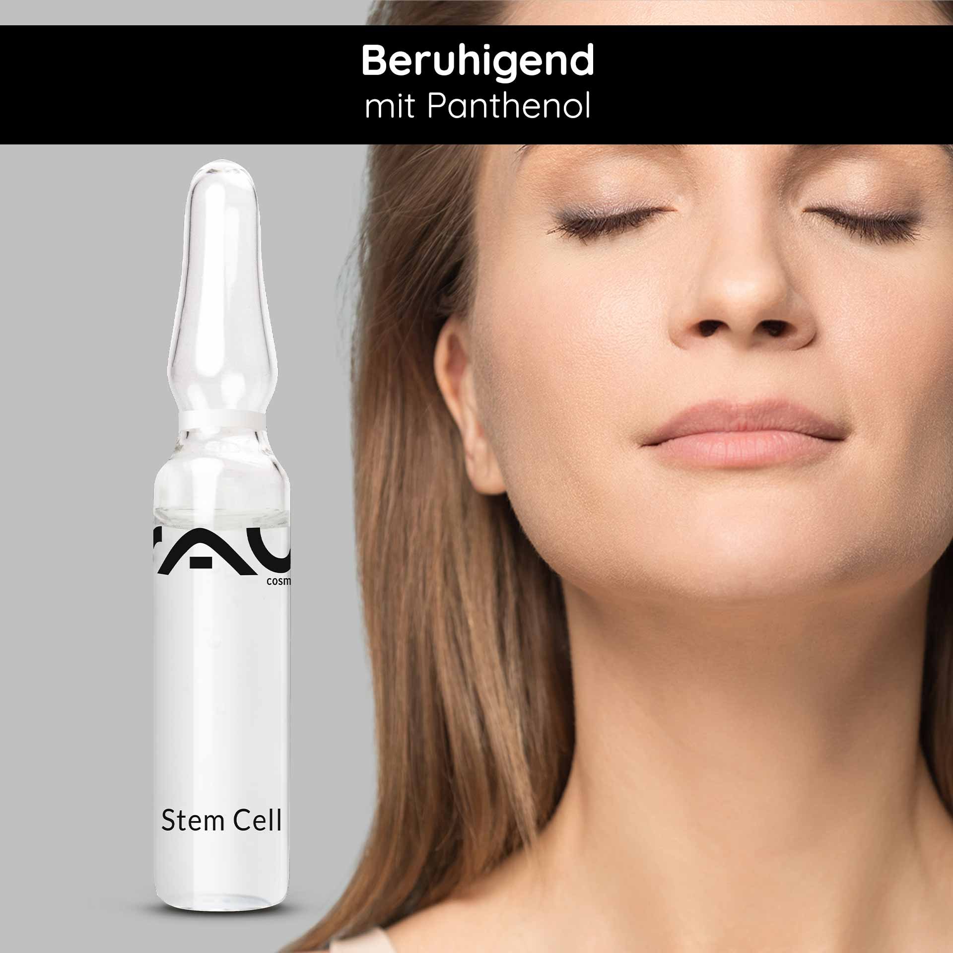 Frau mit geschlossenen Augen und glattem Teint, neben einer RAU Cosmetics Stem Cell Ampulle, die beruhigende Eigenschaften mit Panthenol betont.